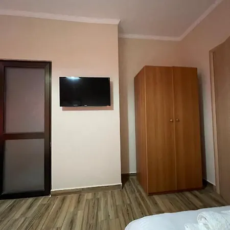 Eljo's Hotel 2*