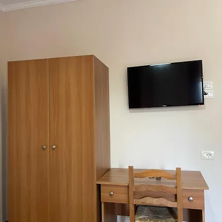 Eljo's 2* Tirana